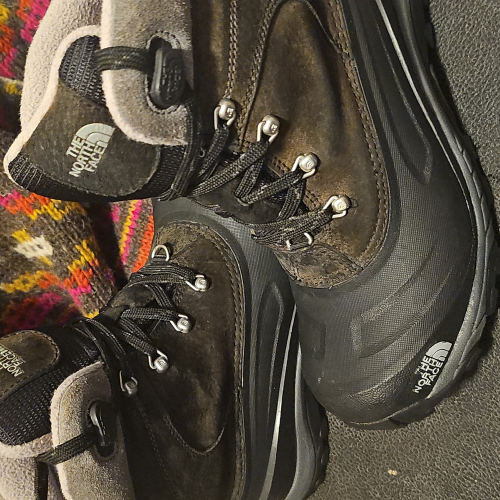 Mens North face hiking/Snow Boots